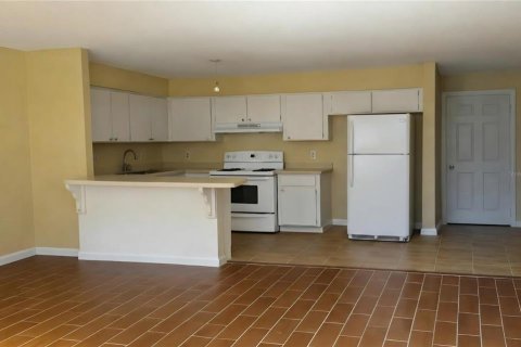 Appartement à louer à Tampa, Floride: 3 chambres, 79.62 m2 № 2122404 - photo 2
