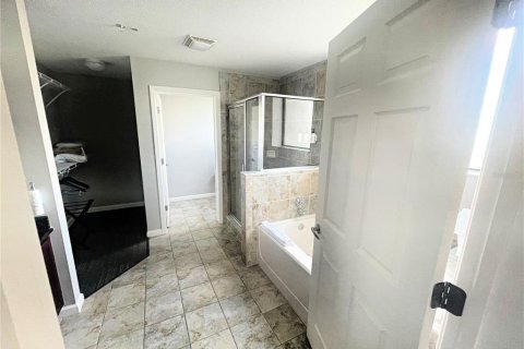 Condo in Winter Garden, Florida, 3 bedrooms  № 2098781 - photo 19