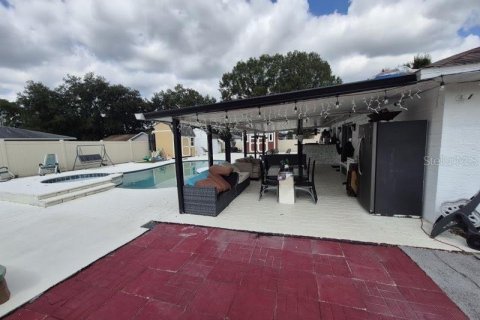 House in Lakeland, Florida 4 bedrooms, 121.14 sq.m. № 2104574 - photo 23