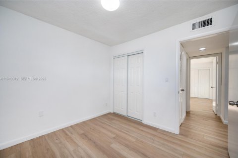 Appartement à louer à Miami, Floride: 2 chambres, 57.79 m2 № 1999386 - photo 15