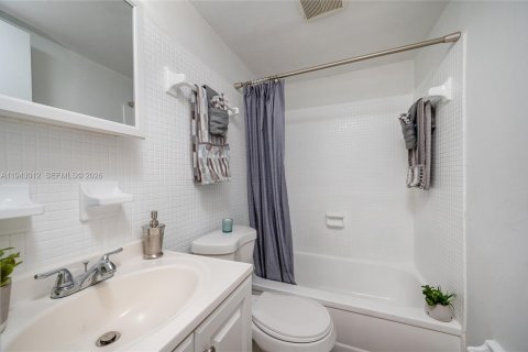 Appartement à louer à Miami, Floride: 2 chambres, 57.79 m2 № 1999386 - photo 16