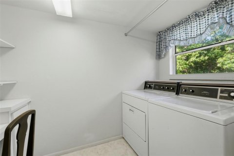 Copropriété à vendre à Clearwater, Floride: 2 chambres, 153.29 m2 № 2202689 - photo 25