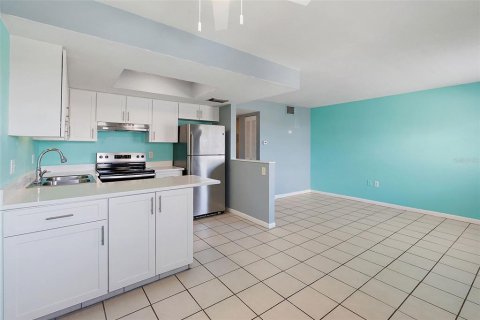 Copropriété à louer à Treasure Island, Floride: 1 chambre, 53.88 m2 № 2427559 - photo 9