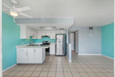 Copropriété à louer à Treasure Island, Floride: 1 chambre, 53.88 m2 № 2427559 - photo 4
