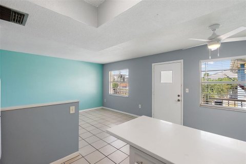 Copropriété à louer à Treasure Island, Floride: 1 chambre, 53.88 m2 № 2427559 - photo 13