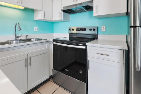 Copropriété à louer à Treasure Island, Floride: 1 chambre, 53.88 m2 № 2427559 - photo 11