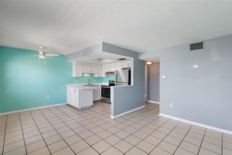 Copropriété à louer à Treasure Island, Floride: 1 chambre, 53.88 m2 № 2427559 - photo 5