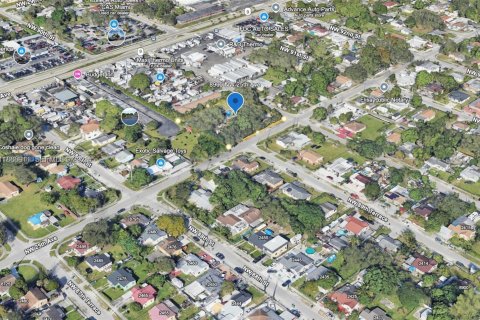Immobilier commercial à Miami, Floride № 2169635