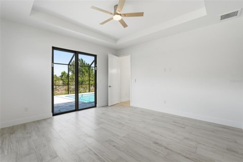 House in Port Charlotte, Florida 3 bedrooms, 160.35 sq.m. № 2283644 - photo 16