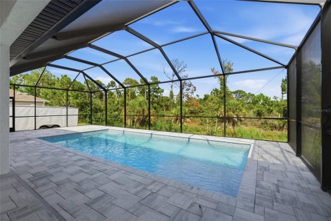 House in Port Charlotte, Florida 3 bedrooms, 160.35 sq.m. № 2283644 - photo 30