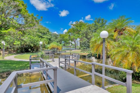 Condo in Pompano Beach, Florida, 2 bedrooms  № 1836551 - photo 21