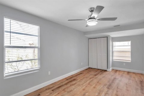 Villa ou maison à louer à Saint Petersburg, Floride: 2 chambres, 71.72 m2 № 2425455 - photo 14