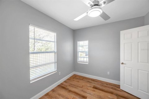 Villa ou maison à louer à Saint Petersburg, Floride: 2 chambres, 71.72 m2 № 2425455 - photo 17