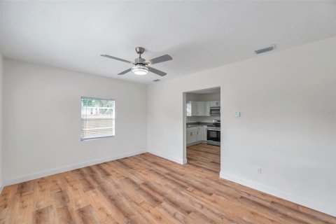 Villa ou maison à louer à Saint Petersburg, Floride: 2 chambres, 71.72 m2 № 2425455 - photo 4