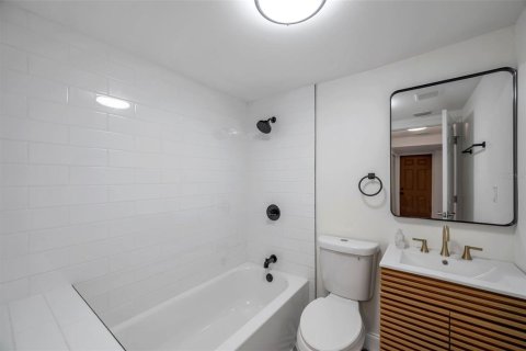Villa ou maison à louer à Saint Petersburg, Floride: 2 chambres, 71.72 m2 № 2425455 - photo 18