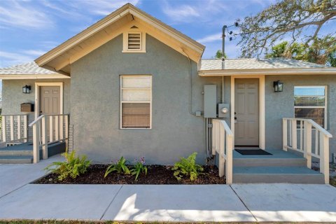 Villa ou maison à louer à Saint Petersburg, Floride: 2 chambres, 71.72 m2 № 2425455 - photo 2