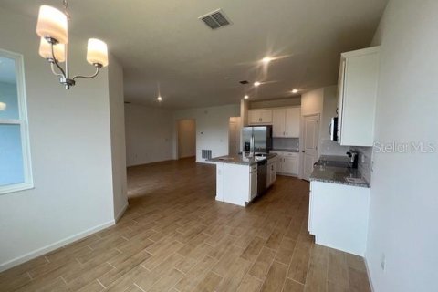 Casa en venta en Haines City, Florida, 4 dormitorios, 163.32 m2 № 2097328 - foto 6