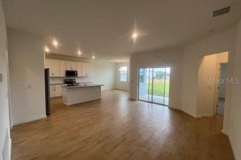 Casa en venta en Haines City, Florida, 4 dormitorios, 163.32 m2 № 2097328 - foto 5