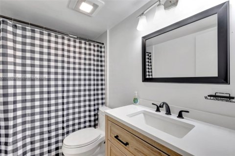 Condominio en venta en Pompano Beach, Florida, 2 dormitorios, 86.96 m2 № 2044812 - foto 5