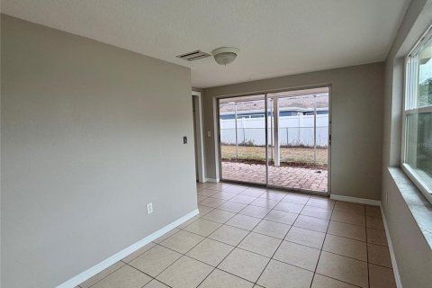 Villa ou maison à louer à New Port Richey, Floride: 3 chambres, 123.93 m2 № 2416727 - photo 12