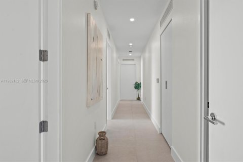 Купить кондоминиум в Майами, Флорида 4 спальни, 250.28м2, № 2047351 - фото 20