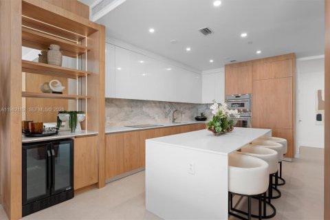 Купить кондоминиум в Майами, Флорида 4 спальни, 250.28м2, № 2047351 - фото 2