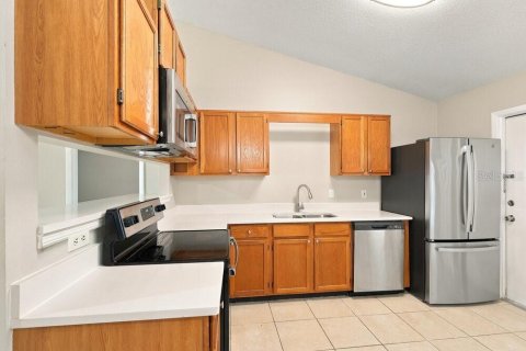 Villa ou maison à louer à Kissimmee, Floride: 3 chambres, 137.59 m2 № 2389313 - photo 8
