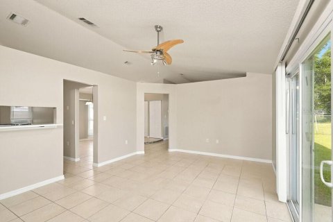 Villa ou maison à louer à Kissimmee, Floride: 3 chambres, 137.59 m2 № 2389313 - photo 4
