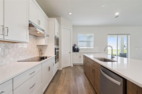 House in SUNSET PRESERVE in Orlando, Florida 5 bedrooms, 354.89 sq.m. № 2207821 - photo 14