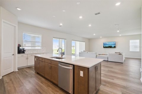 House in SUNSET PRESERVE in Orlando, Florida 5 bedrooms, 354.89 sq.m. № 2207821 - photo 10