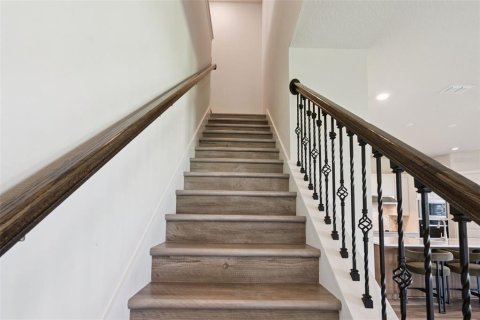 House in SUNSET PRESERVE in Orlando, Florida 5 bedrooms, 354.89 sq.m. № 2207821 - photo 17