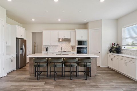 House in SUNSET PRESERVE in Orlando, Florida 5 bedrooms, 354.89 sq.m. № 2207821 - photo 11