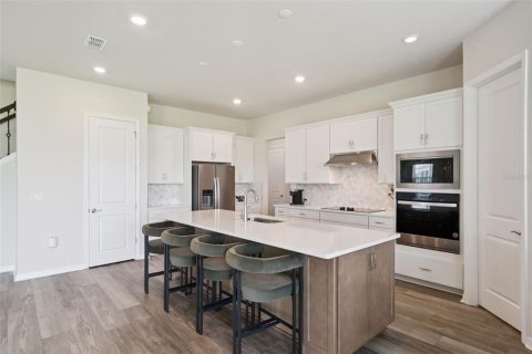 House in SUNSET PRESERVE in Orlando, Florida 5 bedrooms, 354.89 sq.m. № 2207821 - photo 12