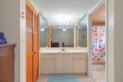 Купить виллу или дом в Хайалиа Гарденс, Флорида 3 спальни, 132.66м2, № 2428099 - фото 21