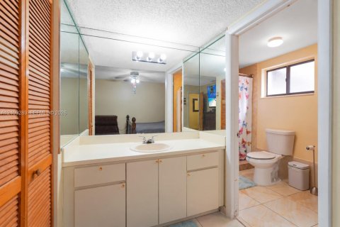 Купить виллу или дом в Хайалиа Гарденс, Флорида 3 спальни, 132.66м2, № 2428099 - фото 22