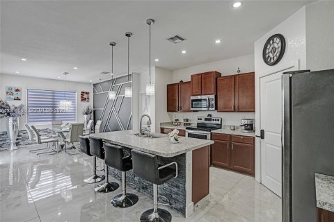 House in Homestead, Florida 3 bedrooms, 156.54 sq.m. № 2189783 - photo 24