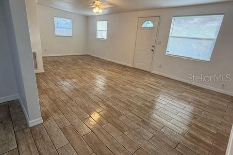 House in New Port Richey, Florida 3 bedrooms, 109.62 sq.m. № 2208475 - photo 3