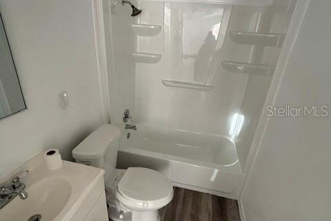 House in New Port Richey, Florida 3 bedrooms, 109.62 sq.m. № 2208475 - photo 15