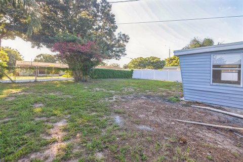 House in New Port Richey, Florida 3 bedrooms, 109.62 sq.m. № 2208475 - photo 19