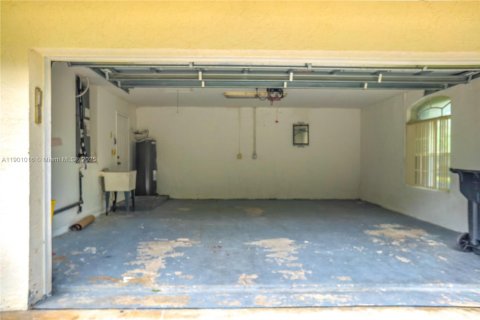 House in Loxahatchee Groves, Florida 4 bedrooms, 198.63 sq.m. № 1963709 - photo 13