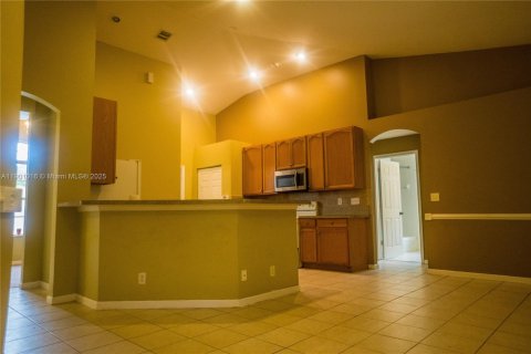 House in Loxahatchee Groves, Florida 4 bedrooms, 198.63 sq.m. № 1963709 - photo 9