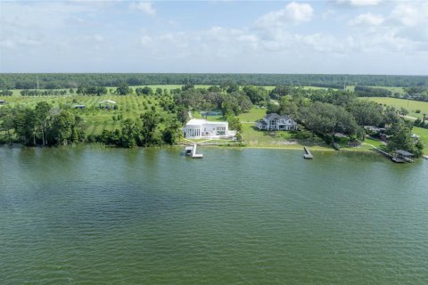 House in Thonotosassa, Florida 4 bedrooms, 533.63 sq.m. № 1786648 - photo 6
