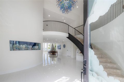 House in Thonotosassa, Florida 4 bedrooms, 533.63 sq.m. № 1786648 - photo 18