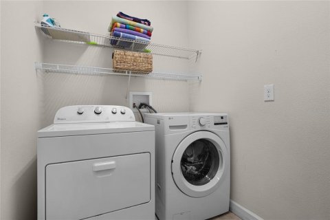 Casa en venta en Davenport, Florida, 5 dormitorios, 264.03 m2 № 1614571 - foto 29