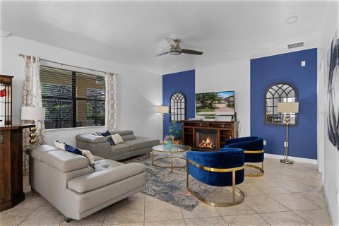 Casa en venta en Davenport, Florida, 5 dormitorios, 264.03 m2 № 1614571 - foto 5
