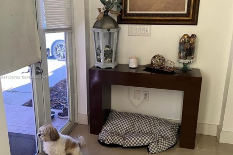 Casa en venta en North Miami, Florida, 4 dormitorios № 1993891 - foto 27