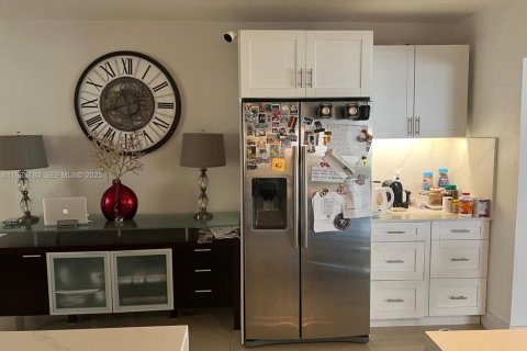 Casa en venta en North Miami, Florida, 4 dormitorios № 1993891 - foto 28