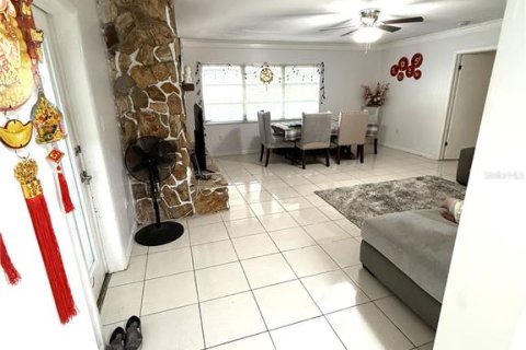 House in Winter Haven, Florida 3 bedrooms, 148.09 sq.m. № 1539001 - photo 15