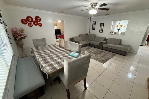 House in Winter Haven, Florida 3 bedrooms, 148.09 sq.m. № 1539001 - photo 22