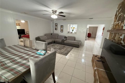 House in Winter Haven, Florida 3 bedrooms, 148.09 sq.m. № 1539001 - photo 21